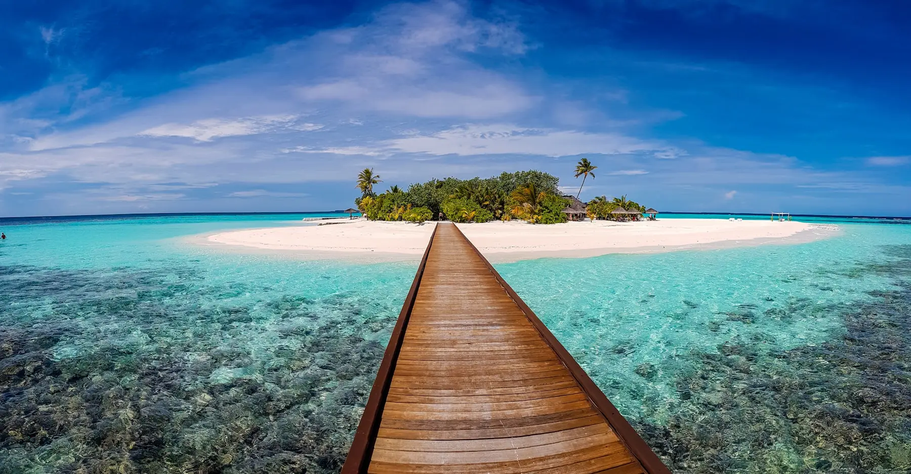White sand beach and turquoise water in Mauritius