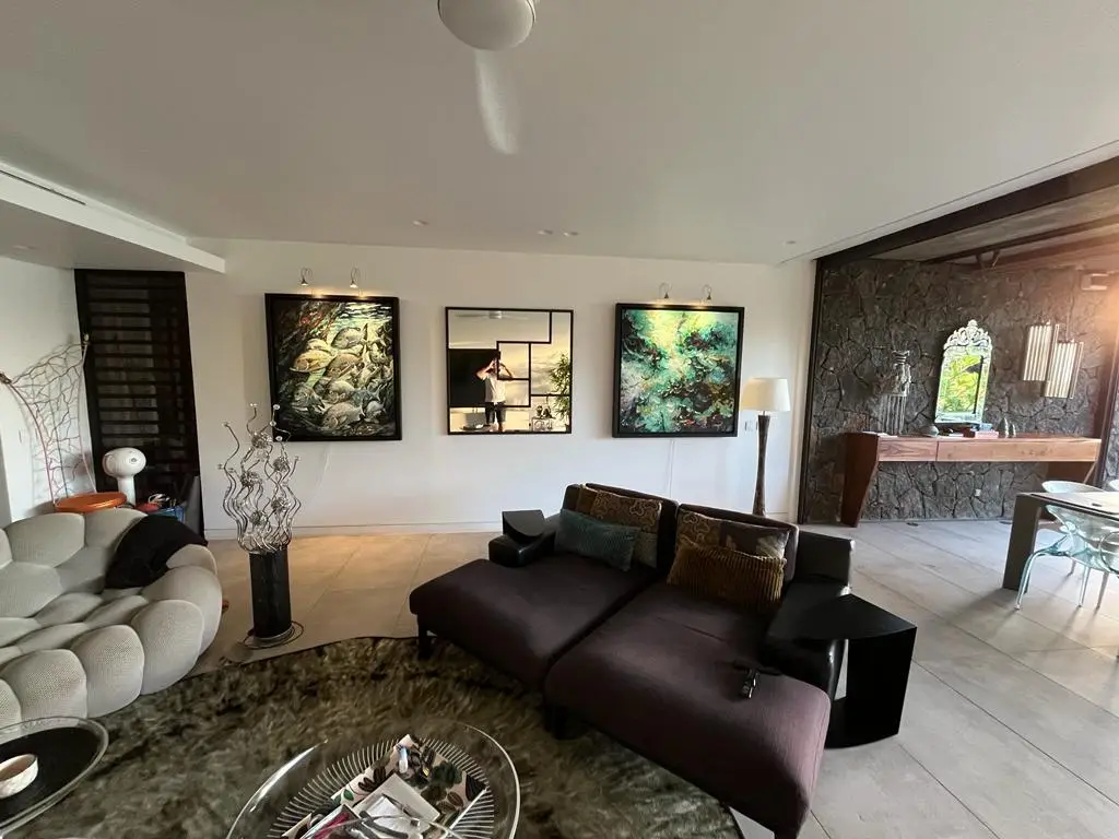 EROK RESIDENCE — EXCEPTIONAL GARDEN-LEVEL APARTMENT – 3